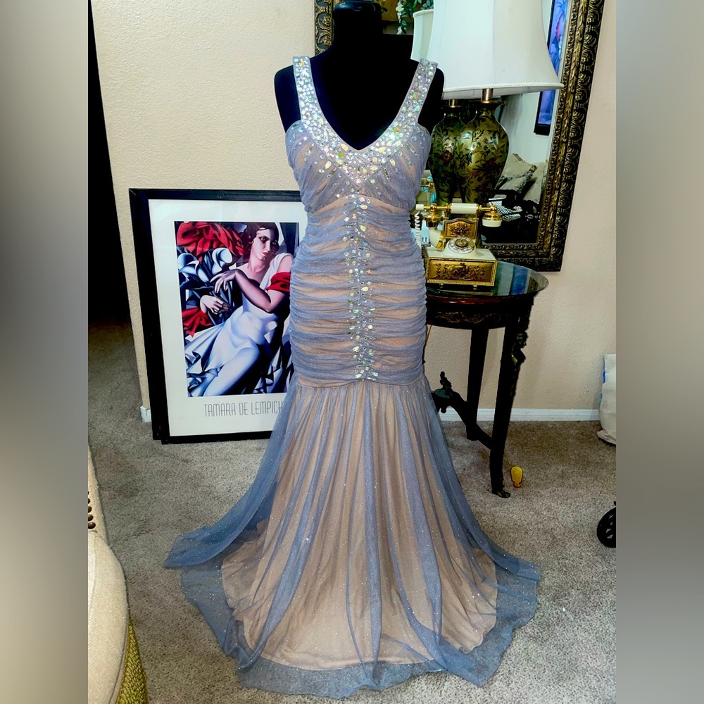 $50 was $130 Formal Dress Gown pale Periwinkle Sz9 w/Crystals MermaidTail Hem.